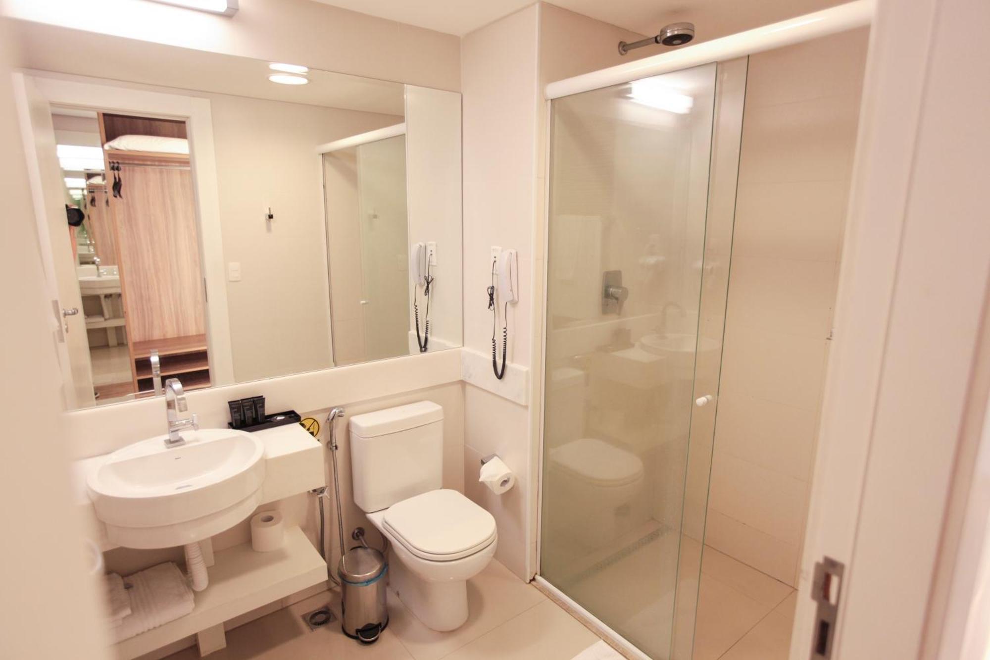 Delmond Hotel كويابا المظهر الخارجي الصورة