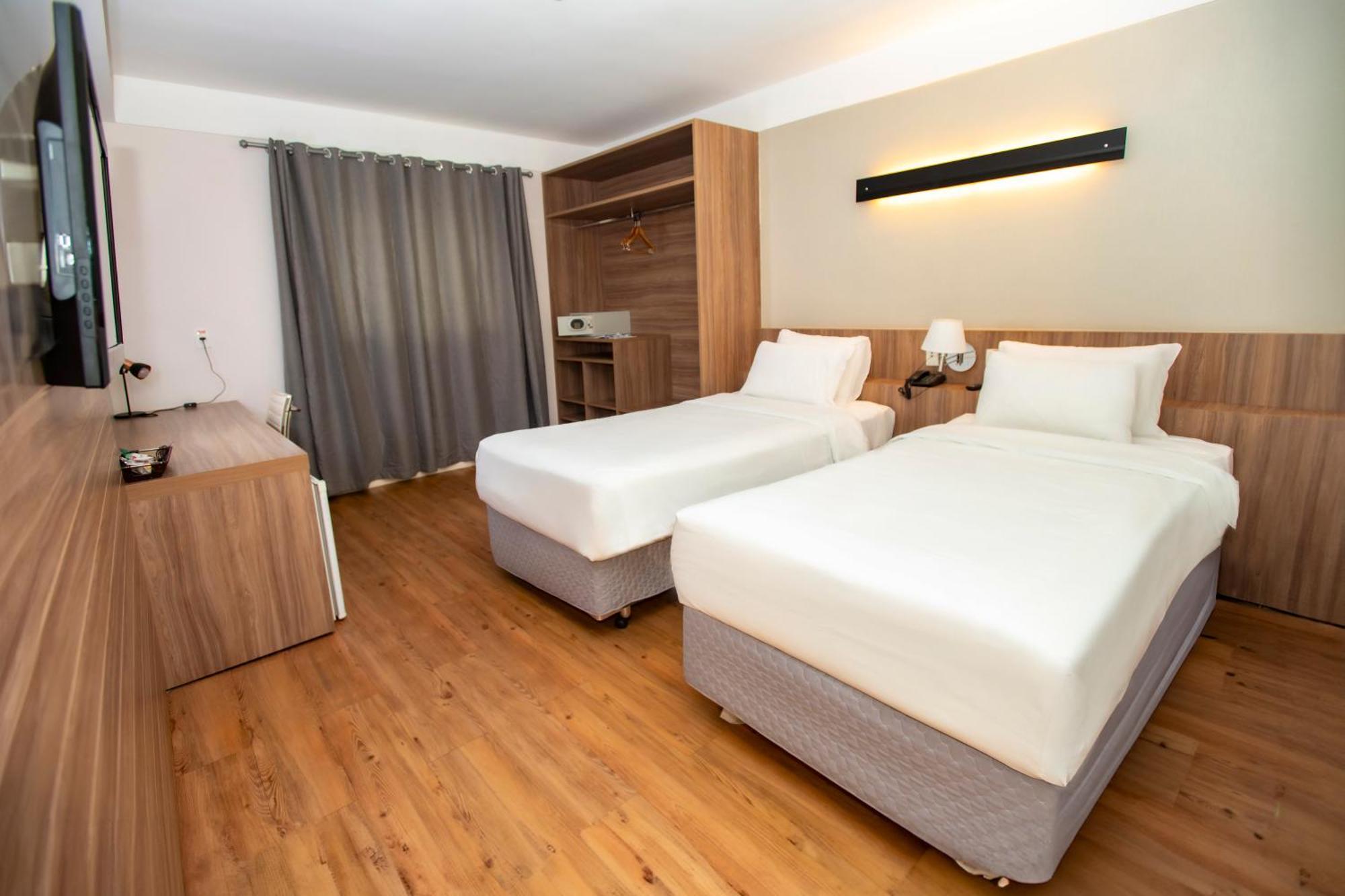 Delmond Hotel كويابا المظهر الخارجي الصورة
