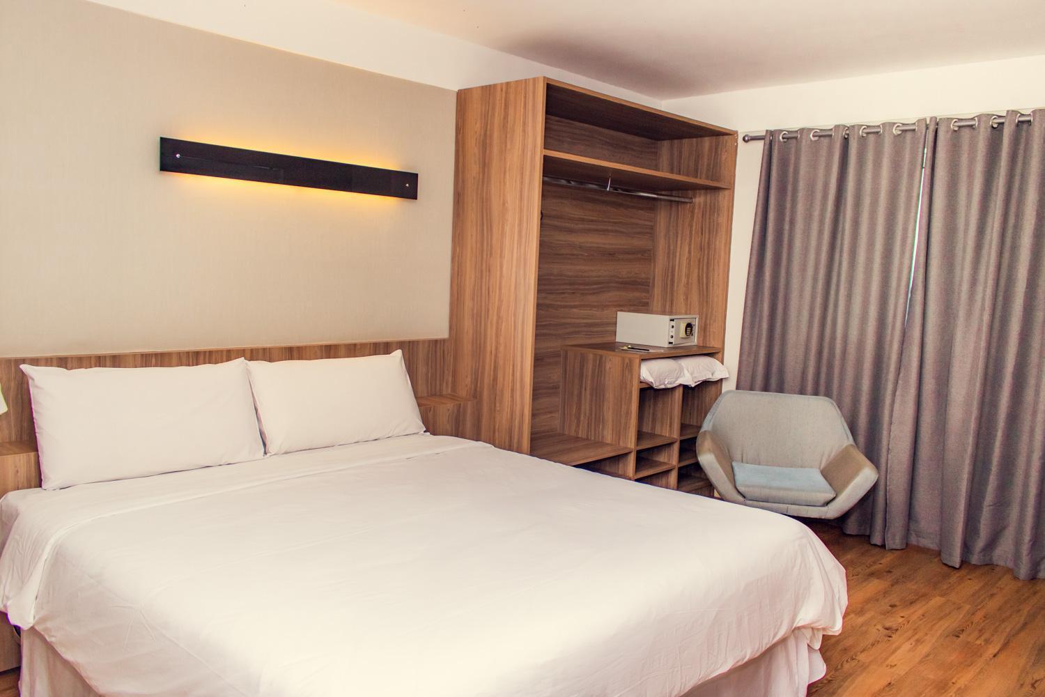 Delmond Hotel كويابا المظهر الخارجي الصورة